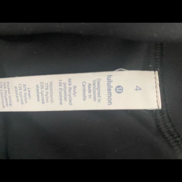 Black Lulu lemon skirt - Picture 3 of 3